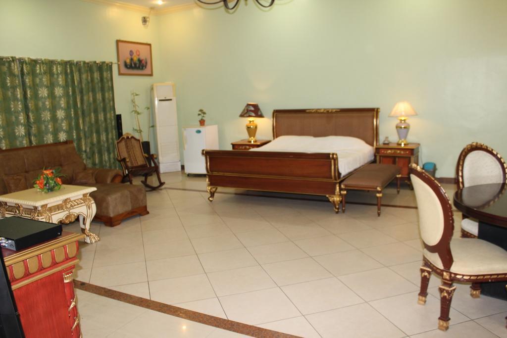 Prince Hotel Angeles Zimmer foto